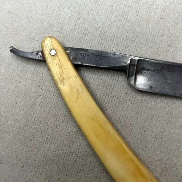 GEBR. KORTE 801 Vintage Folding Straight Razor, SOLINGEN-GERMANY Antique - Picture 5 of 6